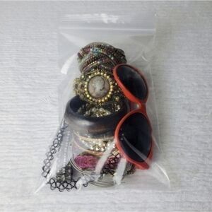 ⬇️ Mystery Jewelry Bag & Sunglasses 1958 Sarah Coventry Plain & Fancy Necklace